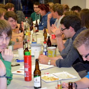 An der langen Medieninformatiker-Tafel