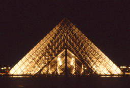 louvre-pyramid