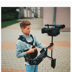 Concrafter an der Steadicam auf seinem Instagramm-Kanal / Studiengang Medieninformatik