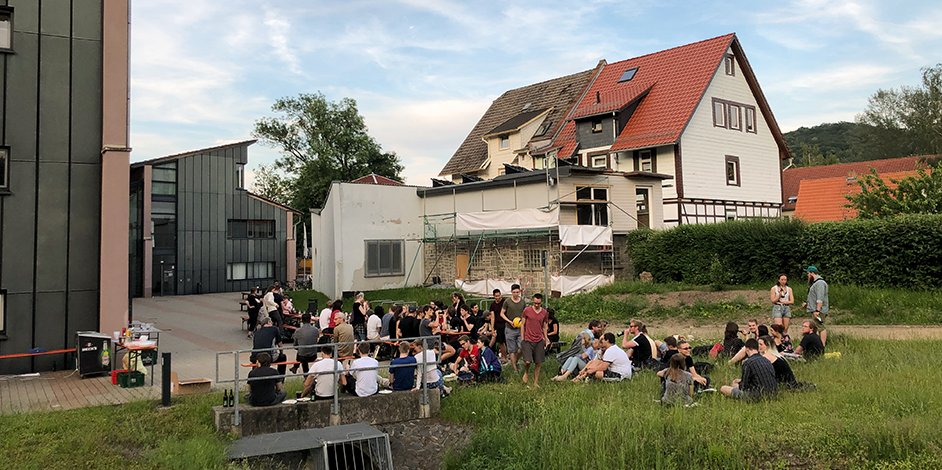 Sommerlicher Grillabend an der Hochschule Harz / Foto: M. Kreyßig Medieninformatik B.Sc. / Medien- und Spielkonzeption M.A. feiern das Ende der Sommersemesters 2019